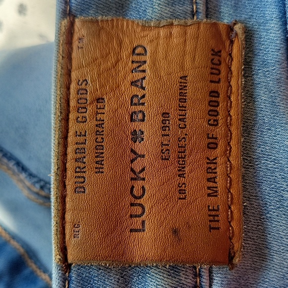 Lucky Brand Distressed Ava Crop Light Wash Size 6/28 - Picture 14 of 14